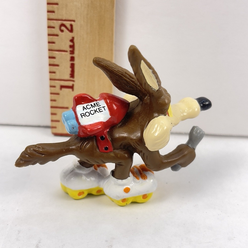 Vtg 1990 Applause Looney Tune Wile E Coyote ACME Rocket Roller Skates PVC Figure - Picture 3 of 7